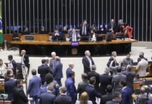 Câmara dos Deputados aprova fim da escala 6×1; paraibanos votam favorável à proposta